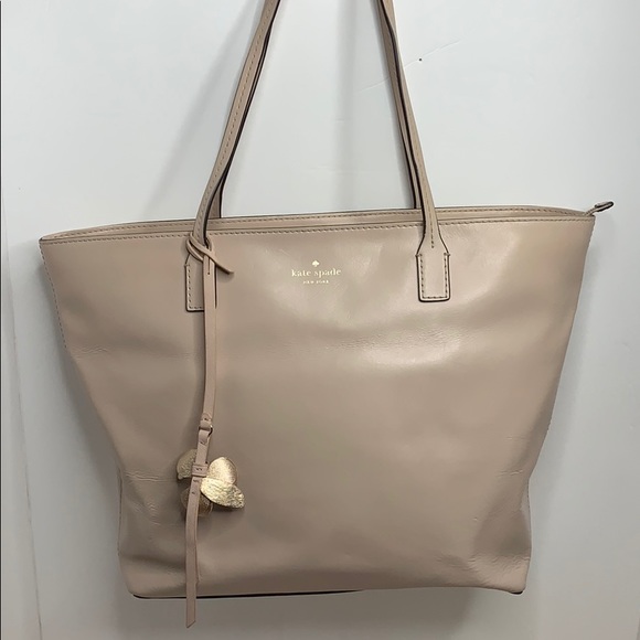 kate spade Handbags - Kate spade  New York kerri medium tote